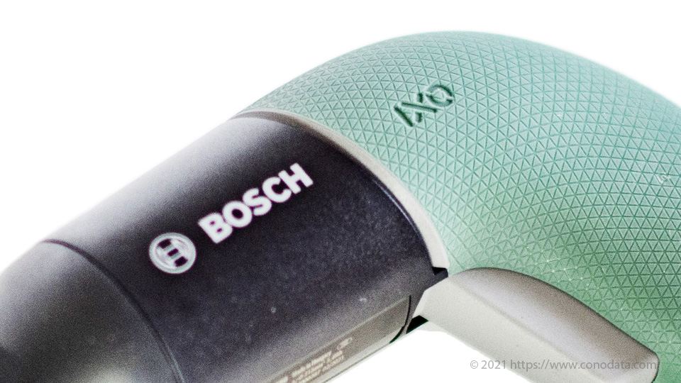 BOSCH(ボッシュ) /IXO6に刻まれたボッシュのロゴマークをアップにした画像